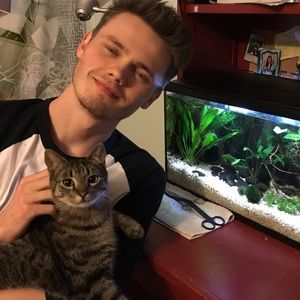 Meet your Posher, Troy